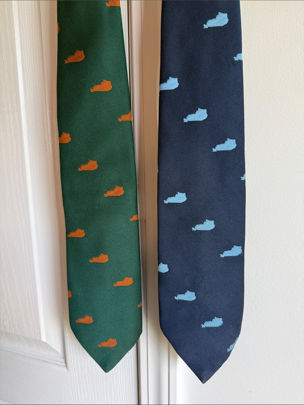 Kentucky styled by Salem Men's Green and Navy Patterned ties embroidered KY